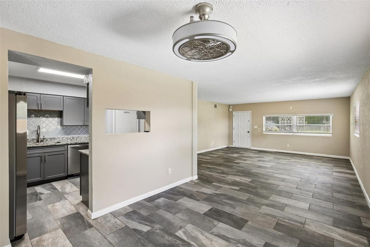 114 LAKE JUDY LEE DRIVE — photo 9 of 55