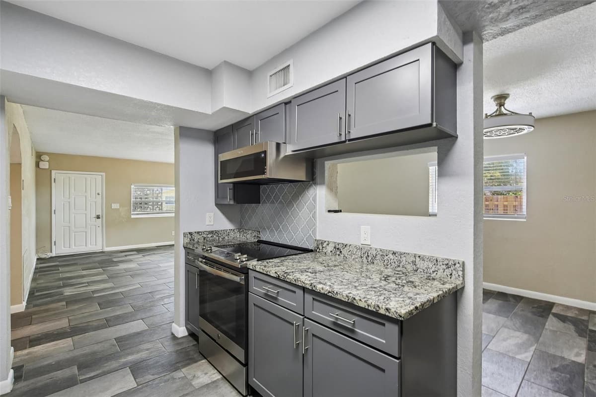 114 LAKE JUDY LEE DRIVE — photo 11 of 55