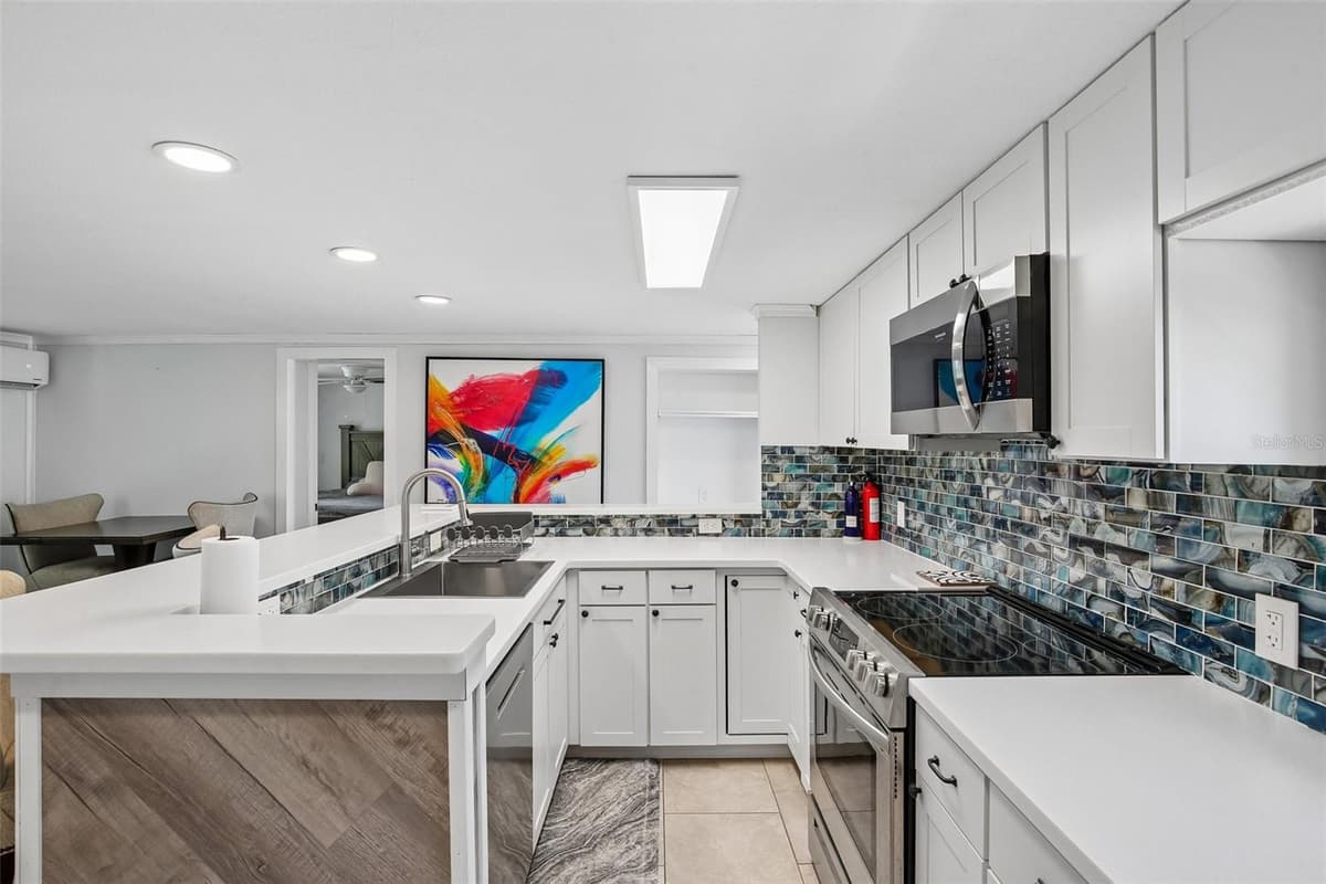 114 LAKE JUDY LEE DRIVE — photo 17 of 55