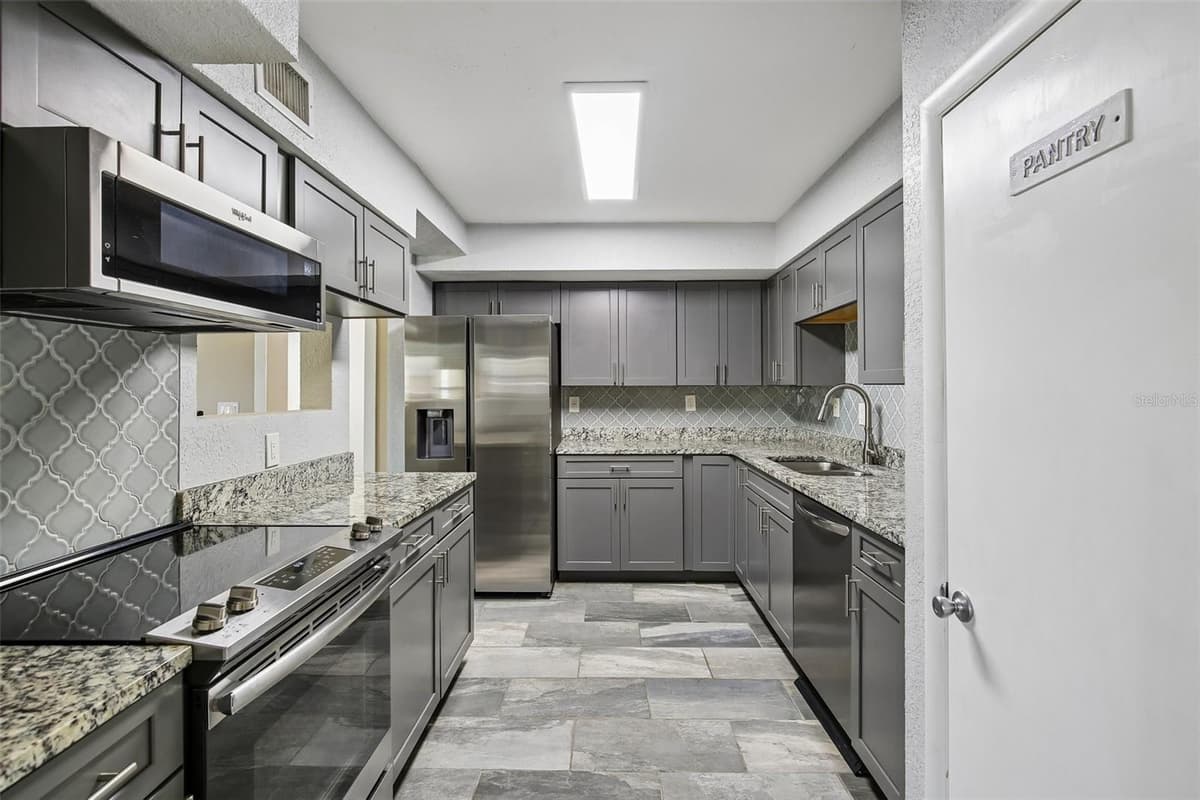 114 LAKE JUDY LEE DRIVE — photo 12 of 55