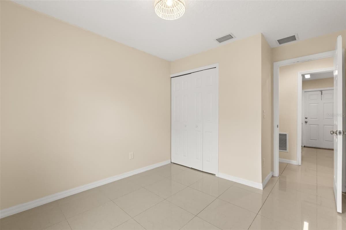 339 CHINABERRY AVENUE — photo 15 of 35