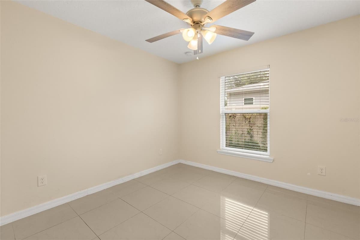 339 CHINABERRY AVENUE — photo 17 of 35