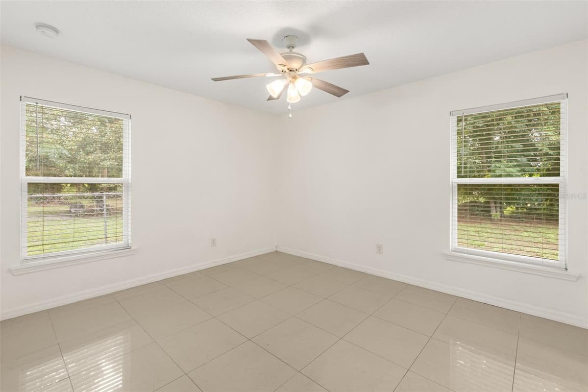 339 CHINABERRY AVENUE — photo 20 of 35