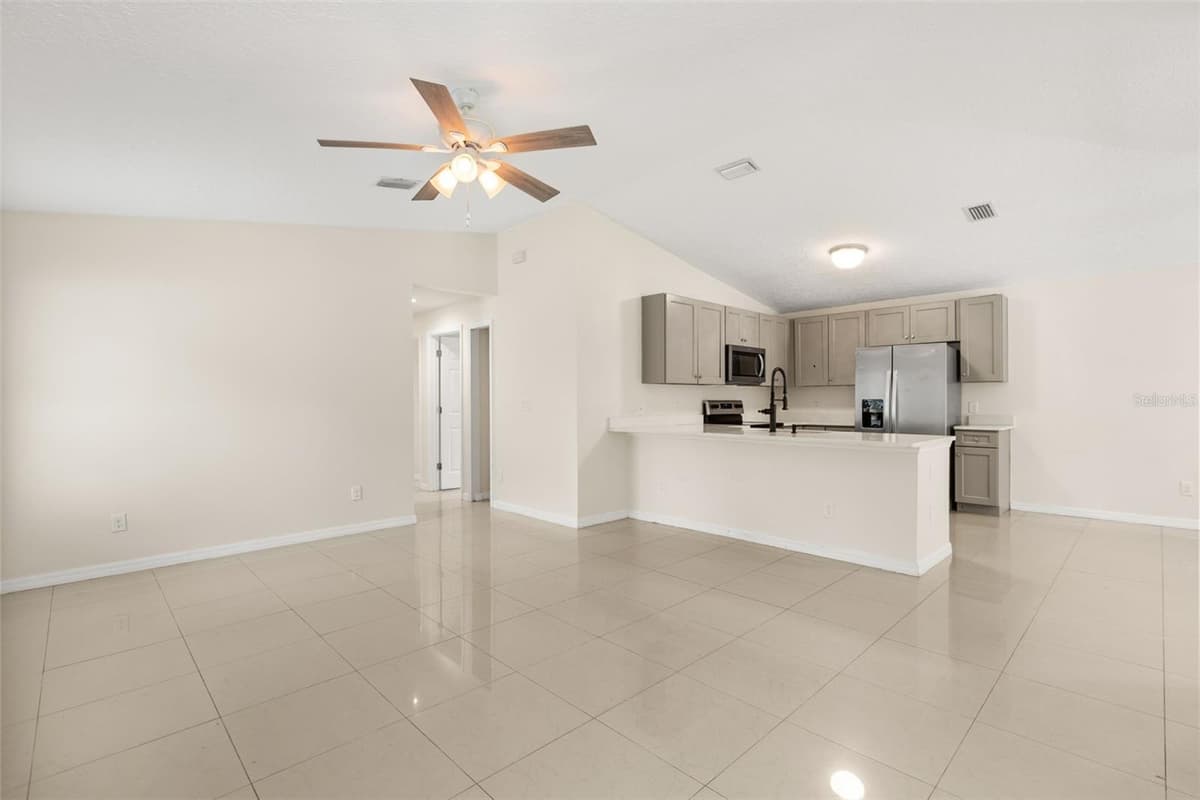 339 CHINABERRY AVENUE — photo 5 of 35