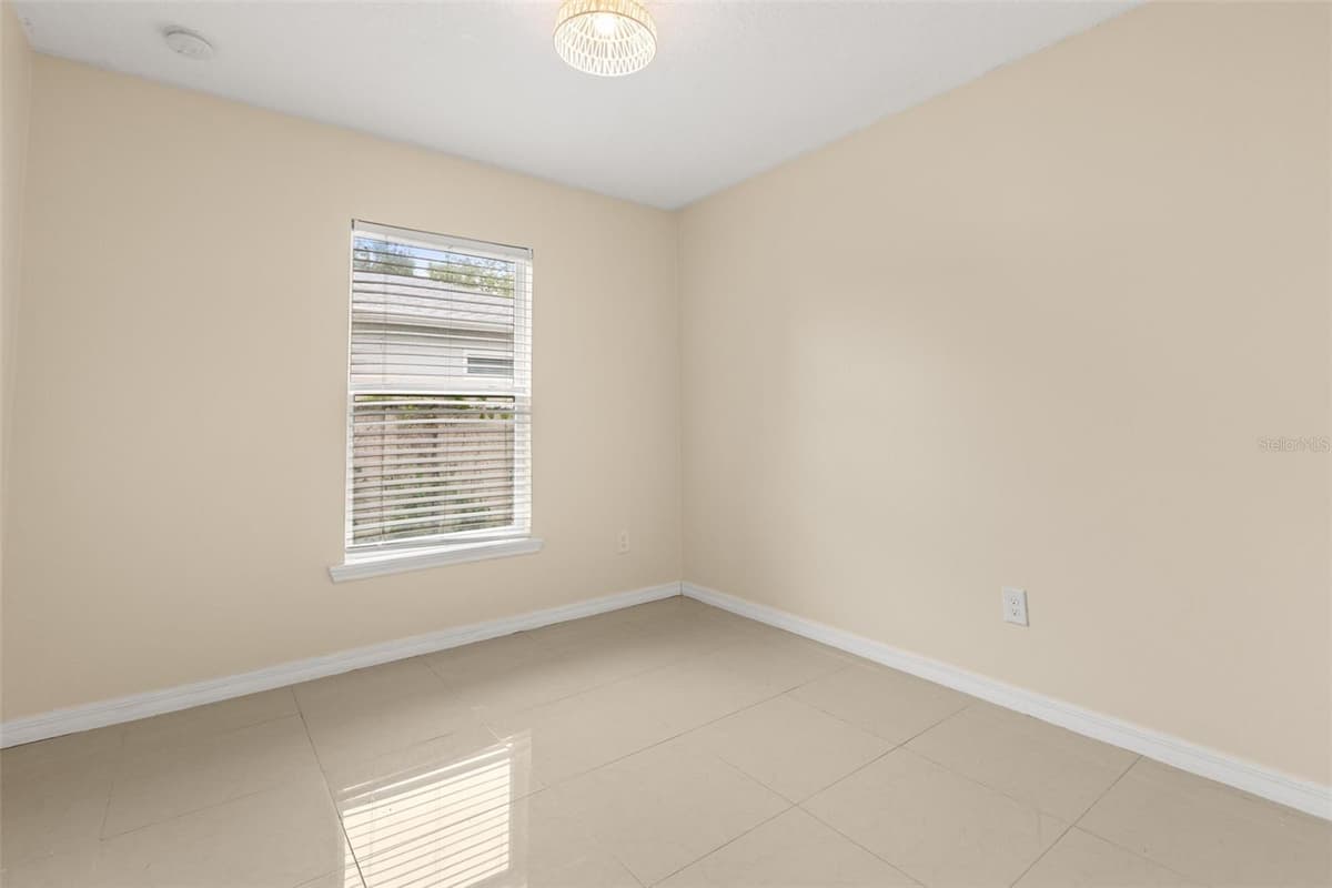 339 CHINABERRY AVENUE — photo 14 of 35