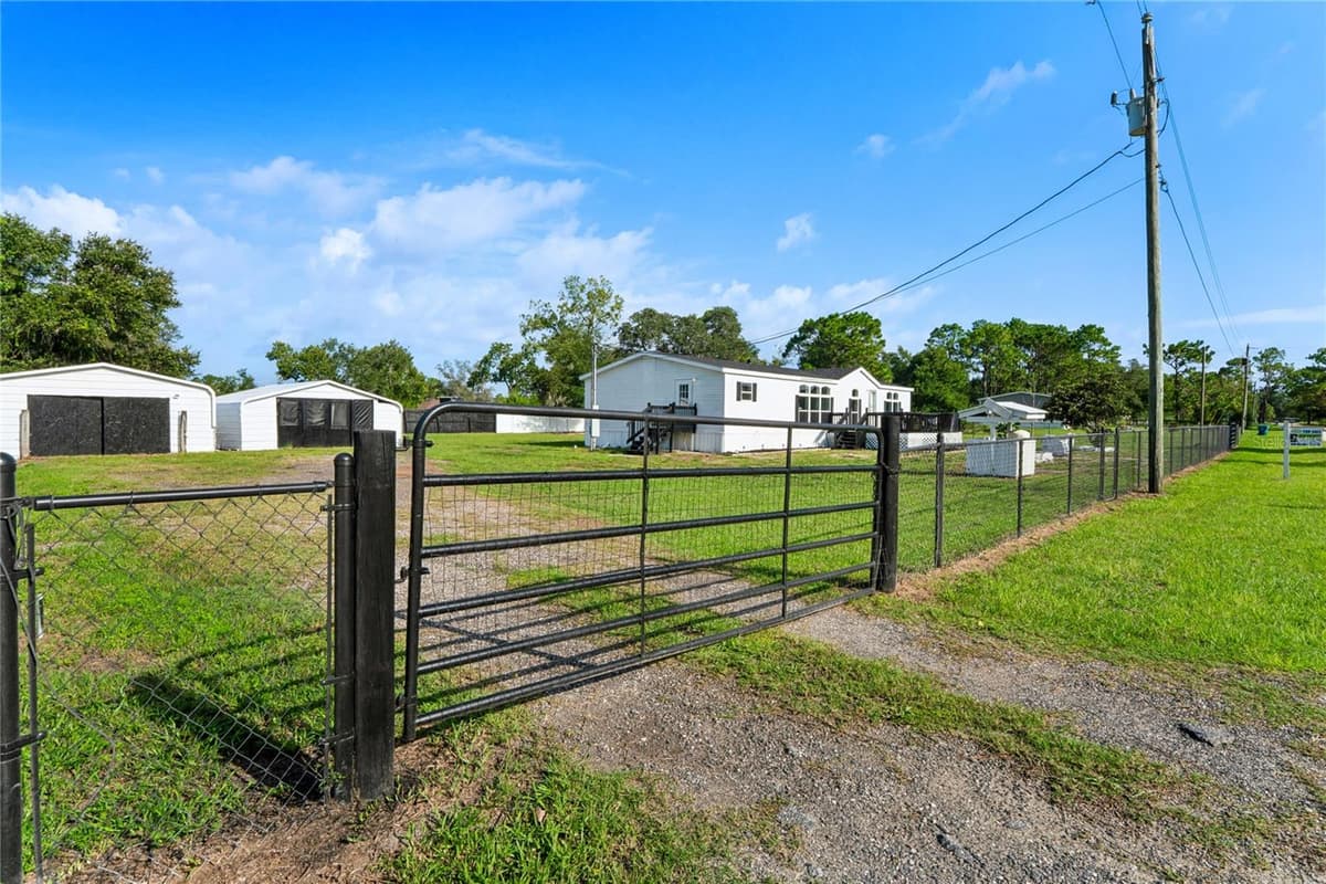 4357 ORLANDO AVENUE — photo 5 of 60