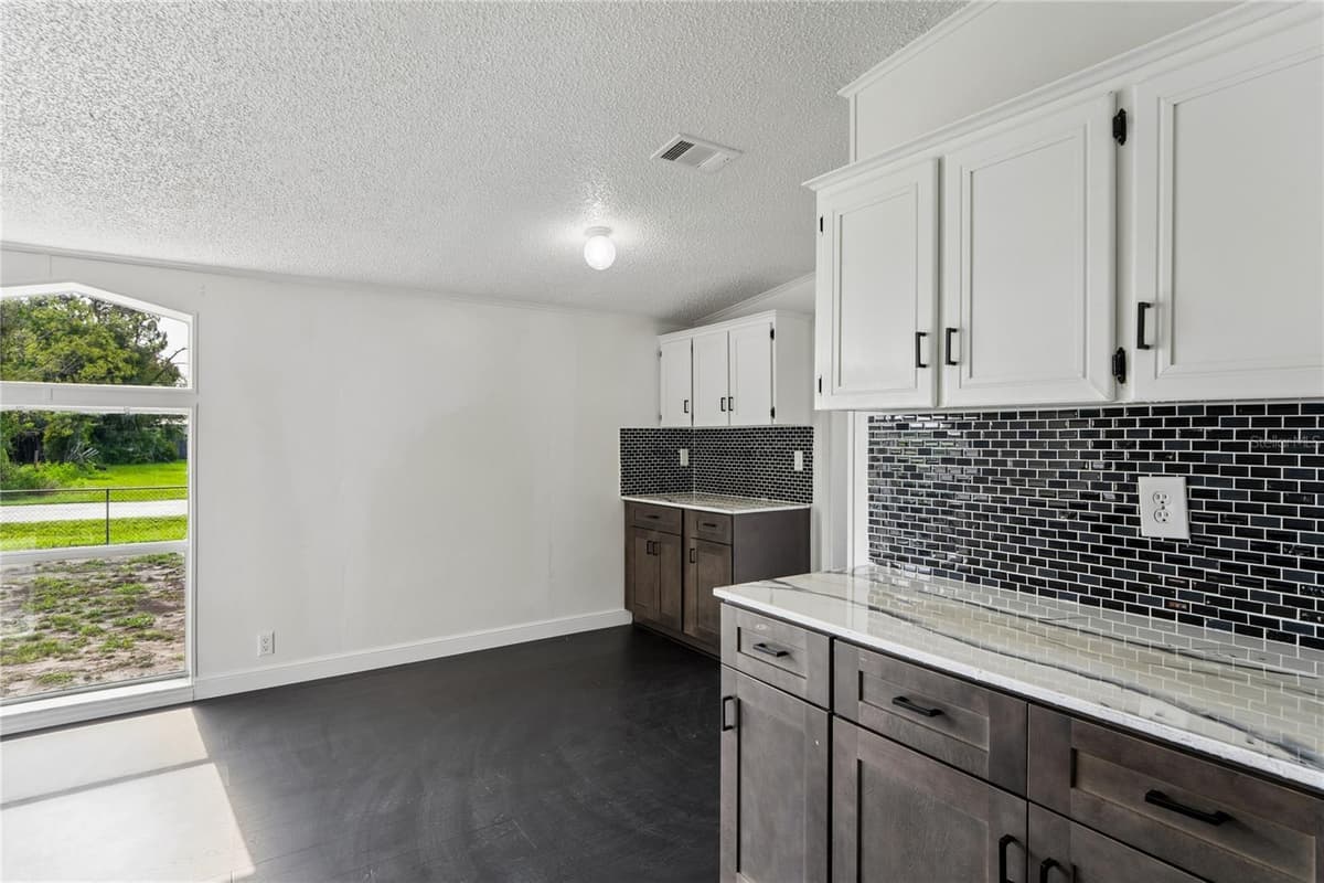 4357 ORLANDO AVENUE — photo 14 of 60