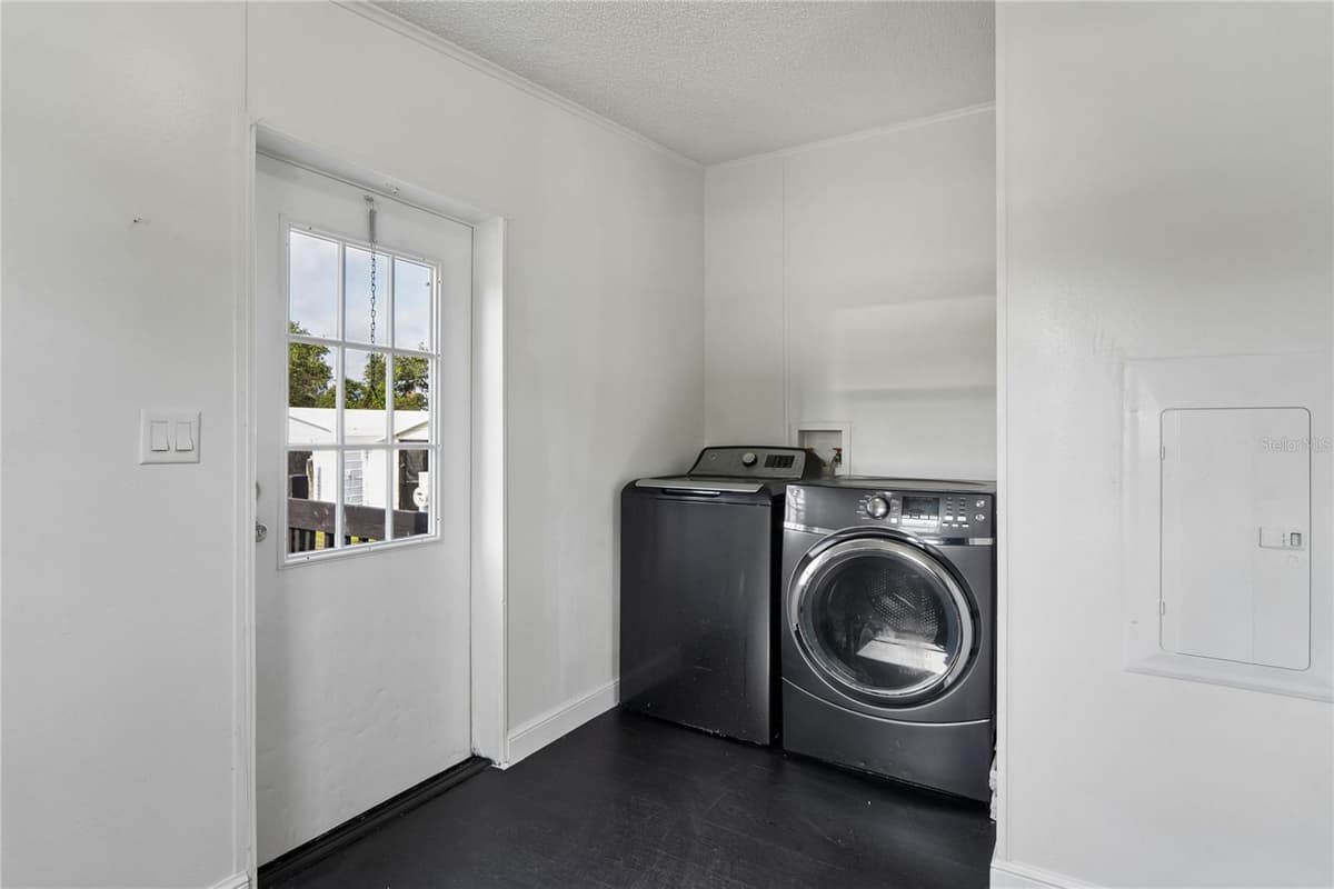 4357 ORLANDO AVENUE — photo 40 of 60