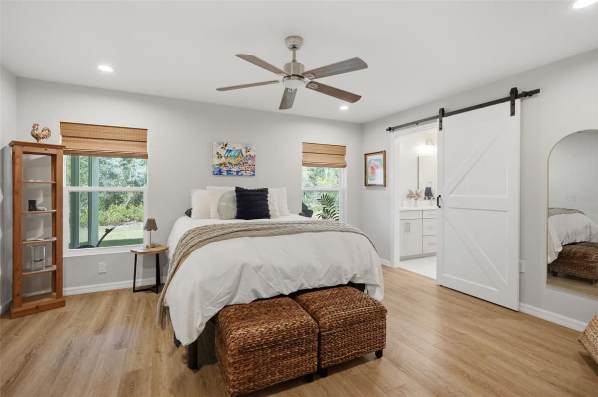 8477 BEACHWOOD COURT — photo 13 of 41
