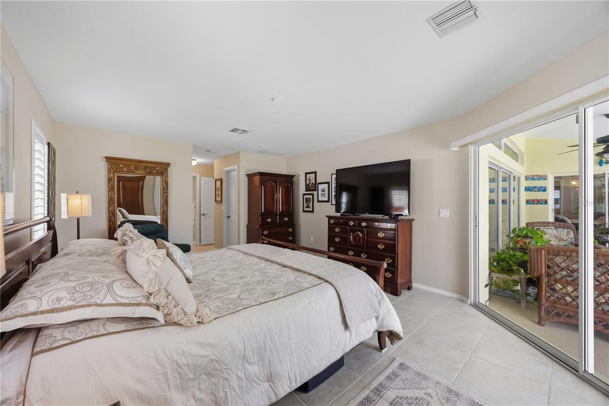 230 GREEN STREET — photo 20 of 51