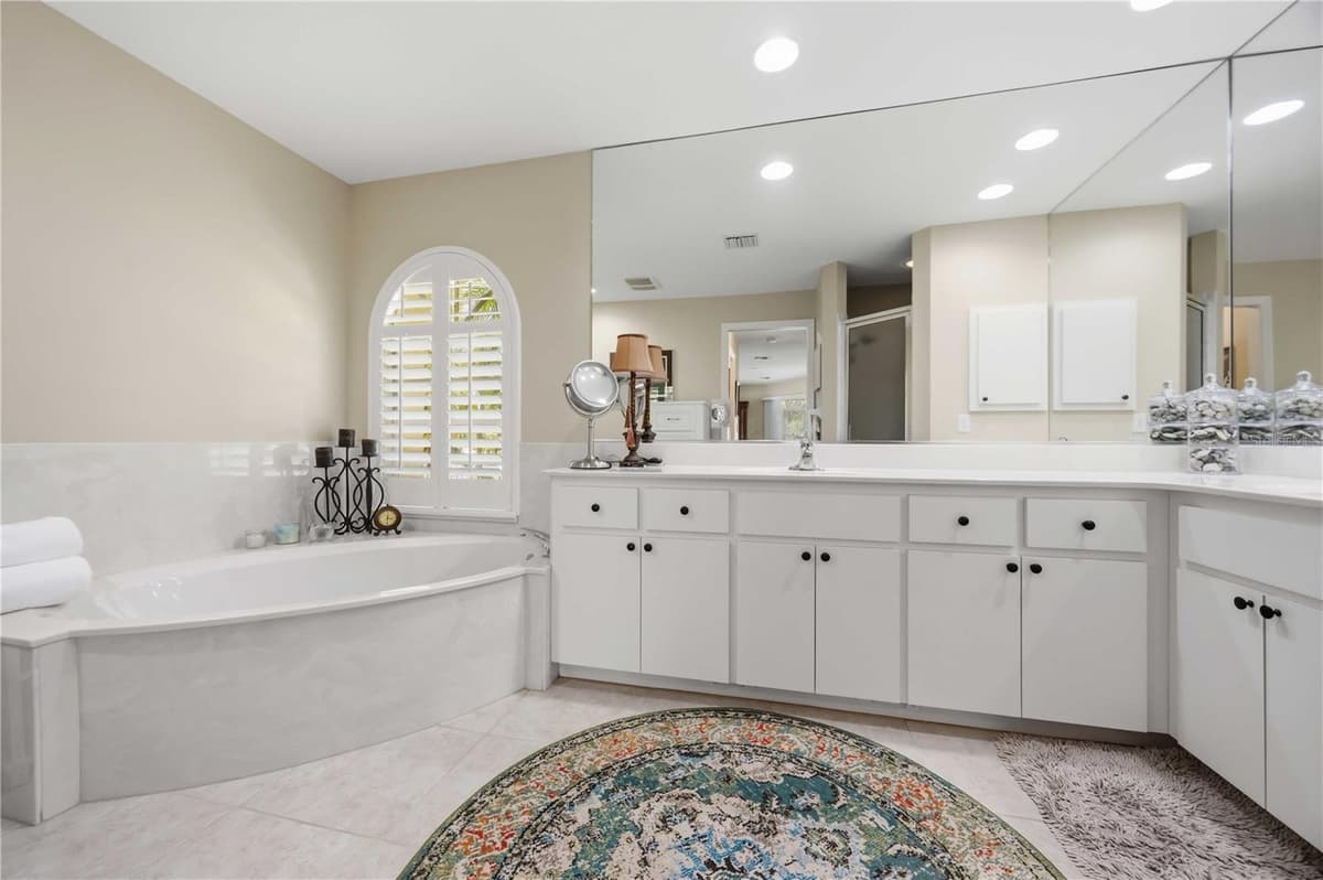 230 GREEN STREET — photo 23 of 51