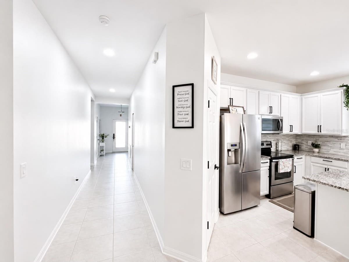 3517 VEGA CREEK DRIVE — photo 5 of 25