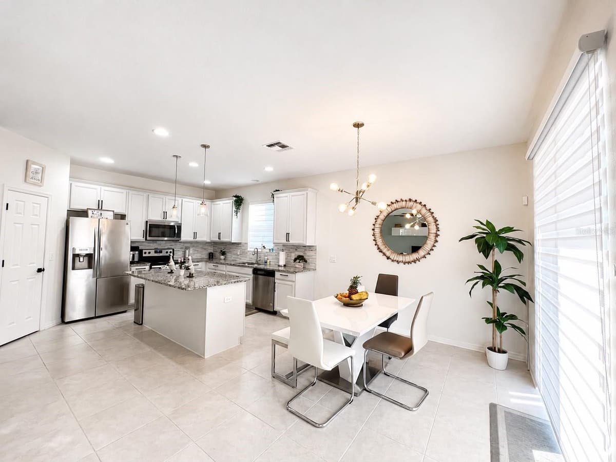 3517 VEGA CREEK DRIVE — photo 4 of 25