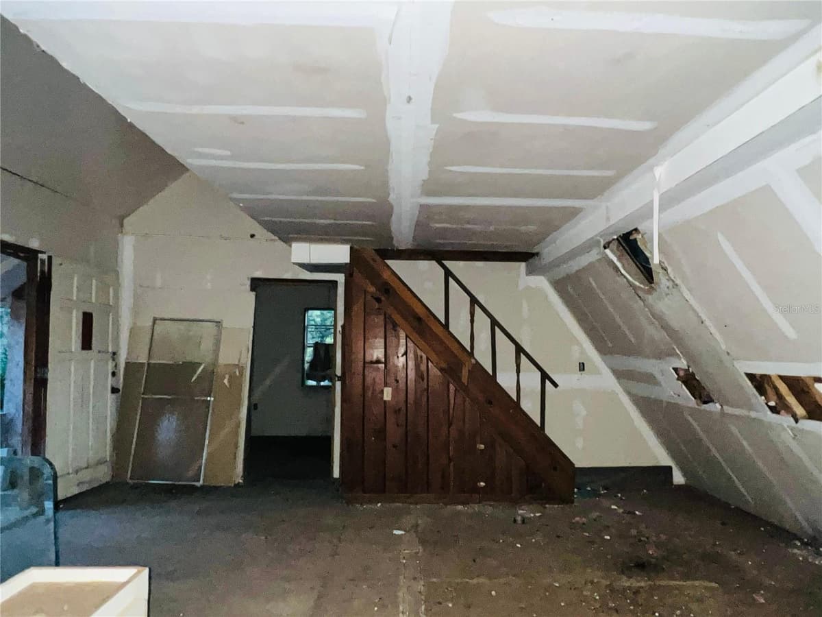 19435 92ND PLACE — photo 6 of 11