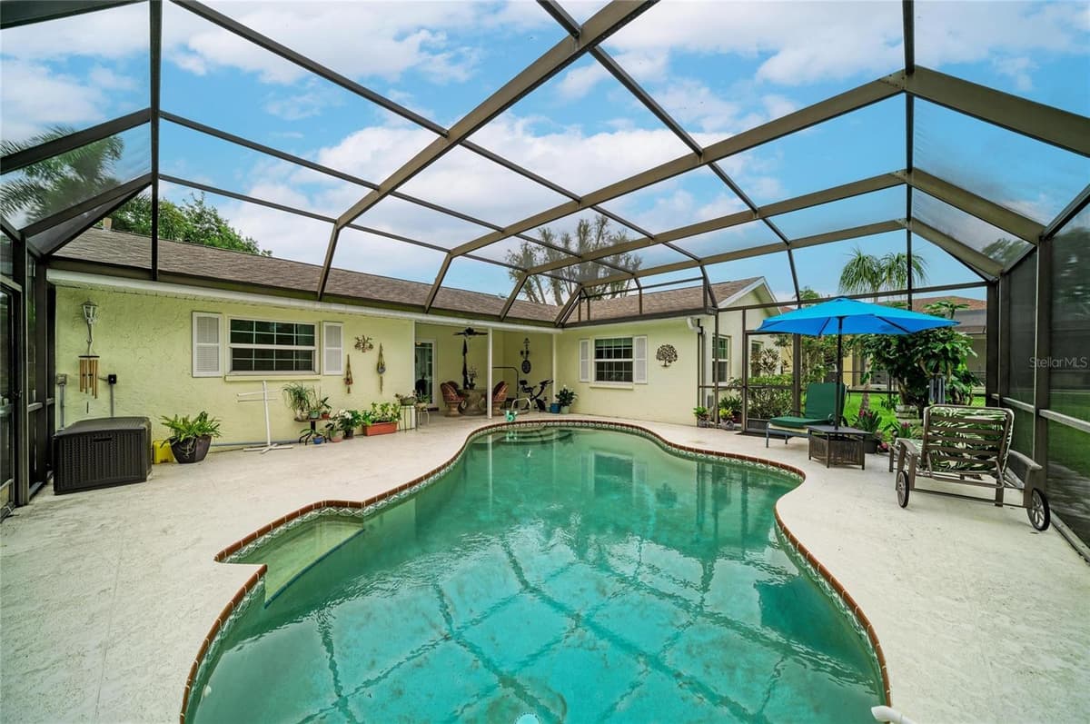 4723 PALM AIRE CIRCLE — photo 38 of 65