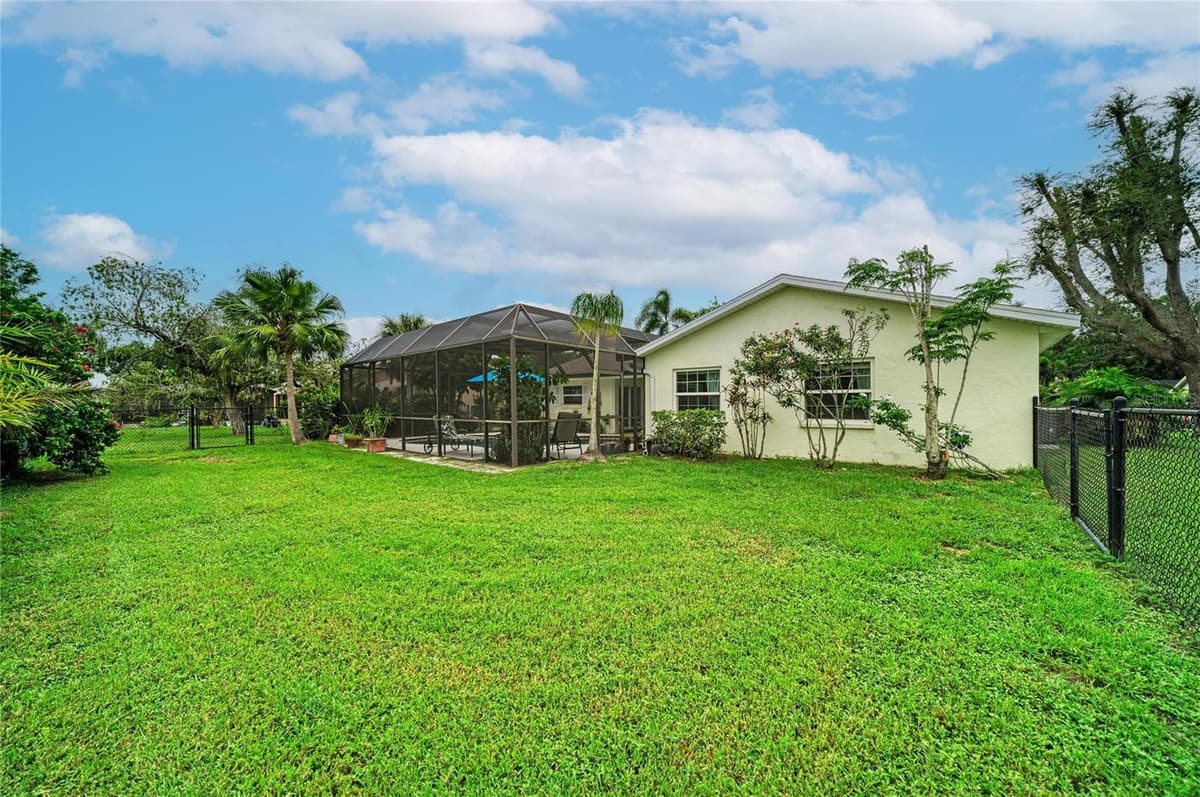 4723 PALM AIRE CIRCLE — photo 43 of 65