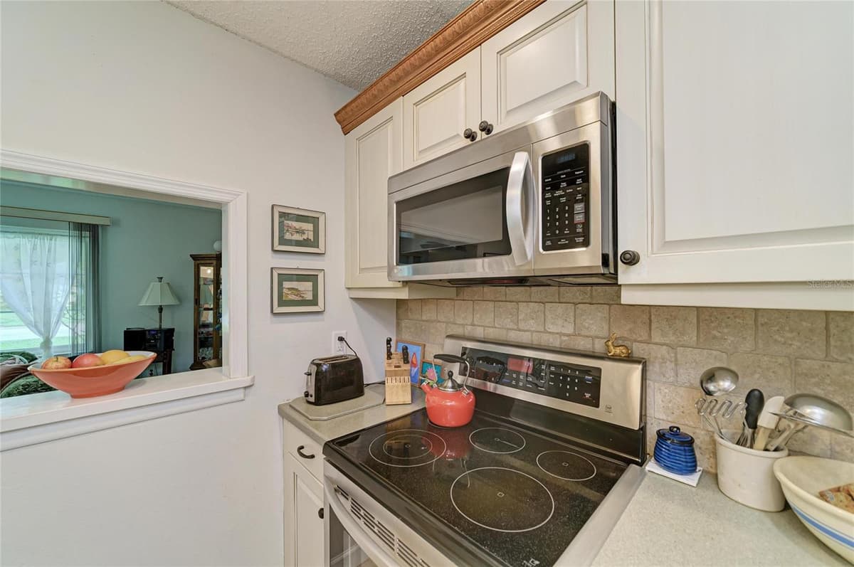 4723 PALM AIRE CIRCLE — photo 17 of 65