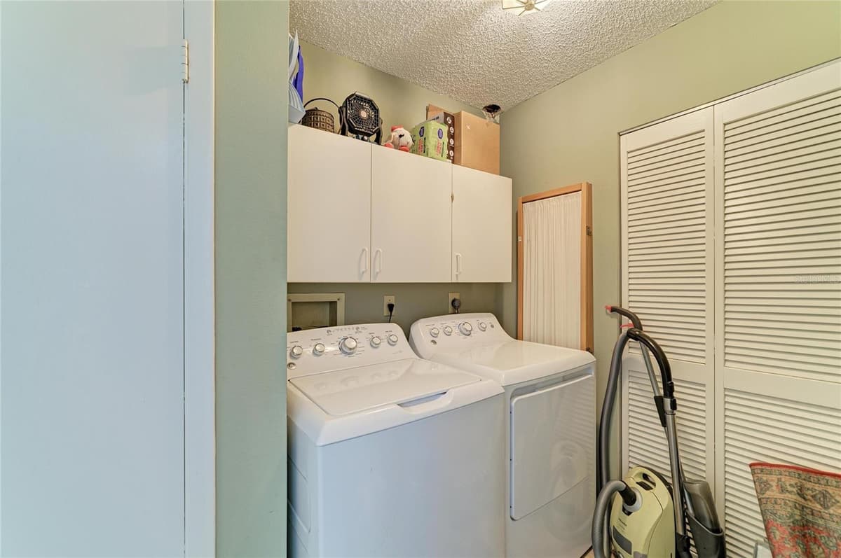 4723 PALM AIRE CIRCLE — photo 33 of 65