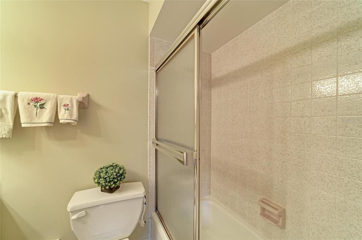 4723 PALM AIRE CIRCLE — photo 32 of 65