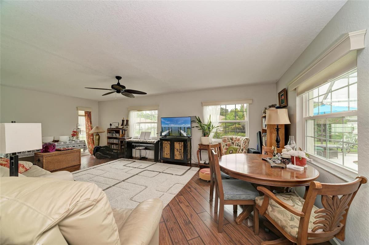 4723 PALM AIRE CIRCLE — photo 28 of 65