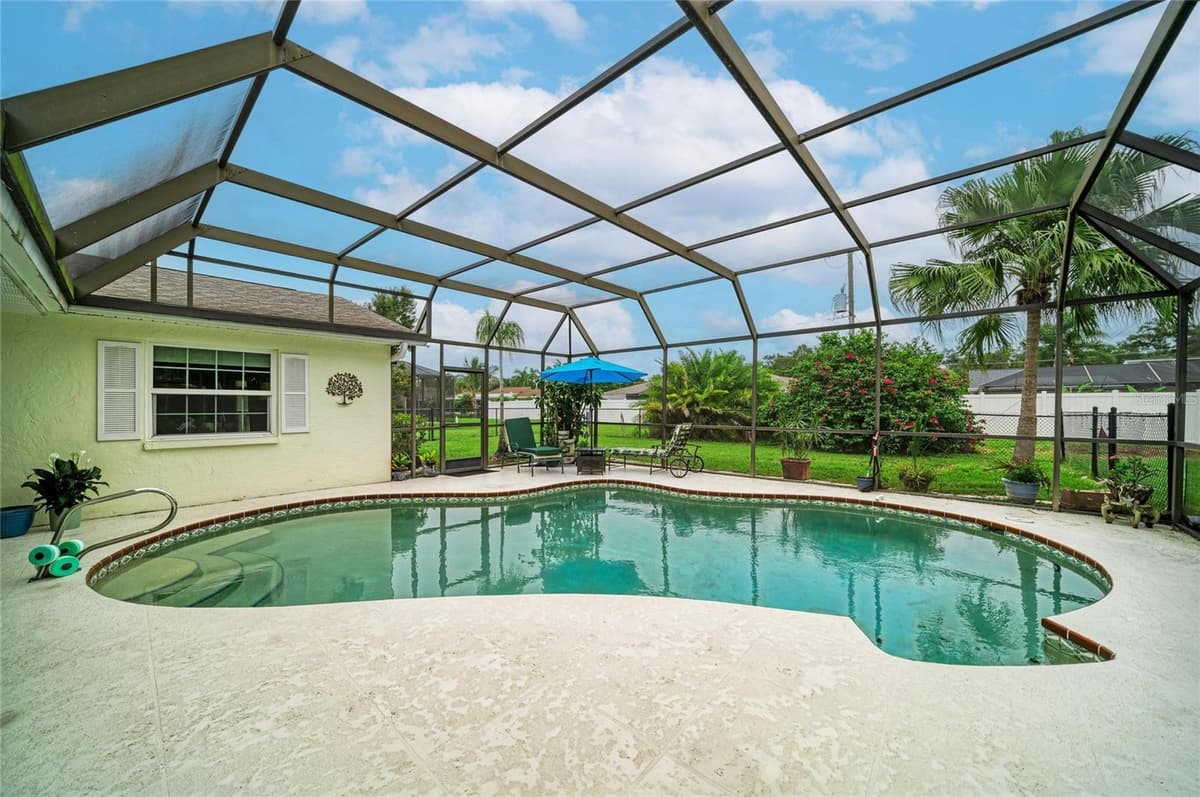 4723 PALM AIRE CIRCLE — photo 37 of 65
