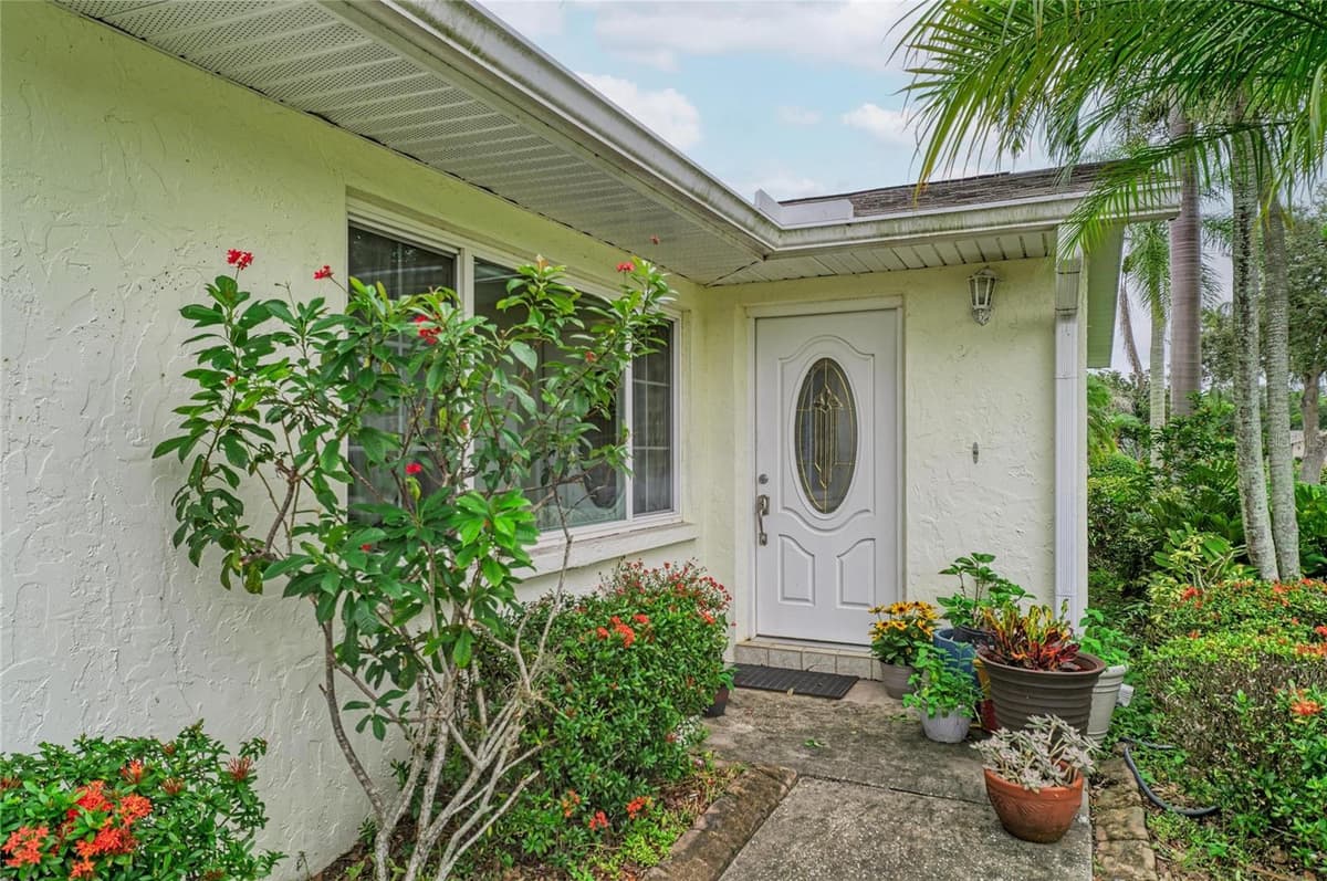 4723 PALM AIRE CIRCLE — photo 7 of 65