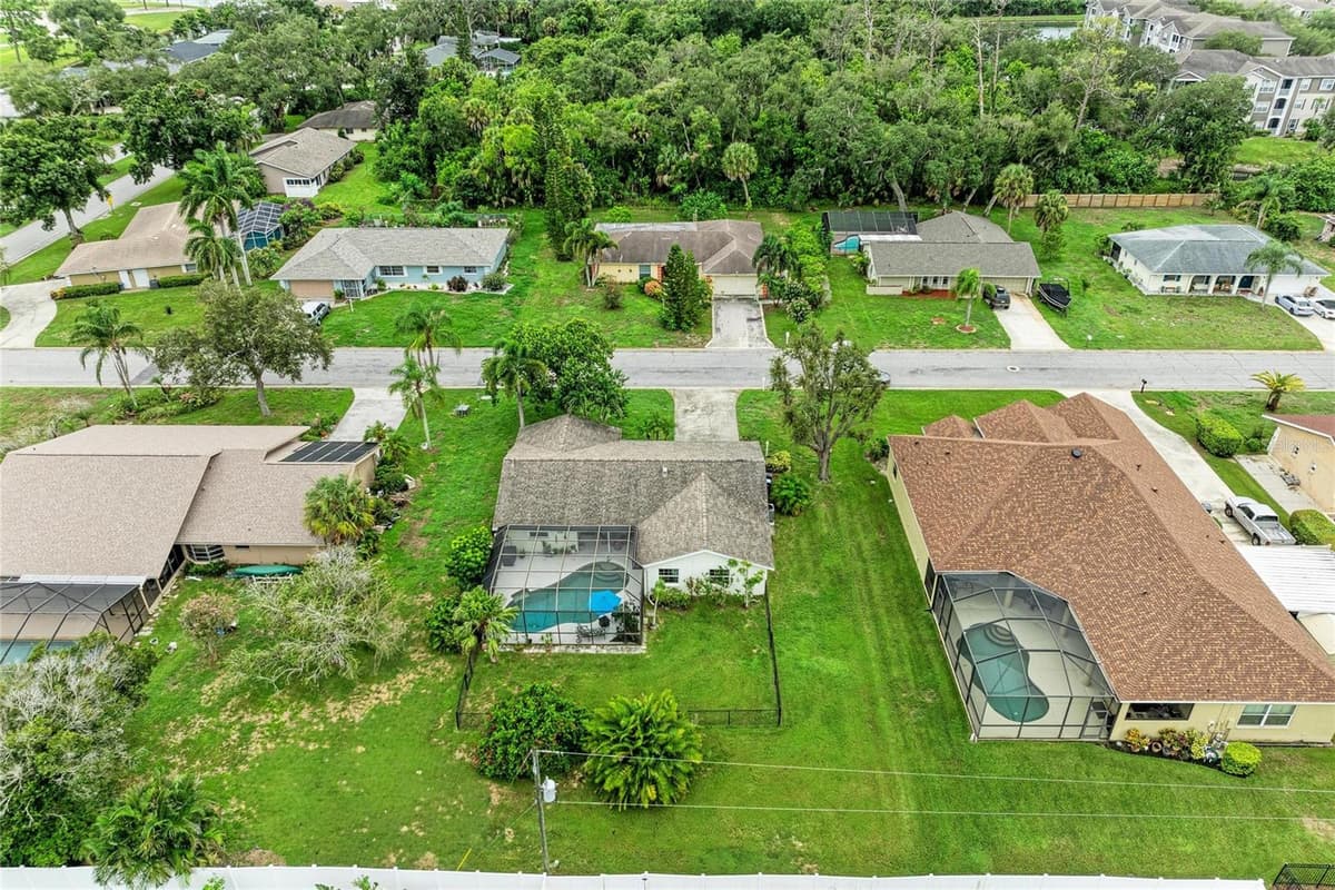 4723 PALM AIRE CIRCLE — photo 52 of 65