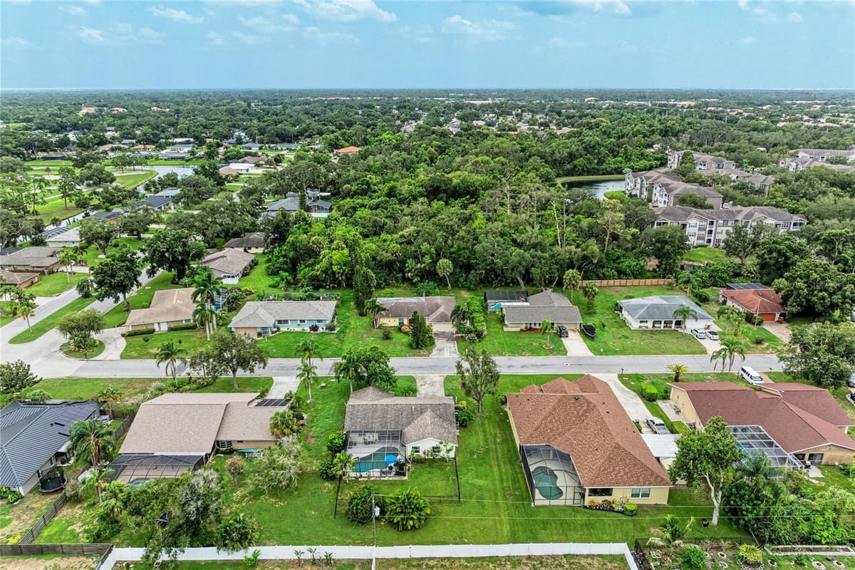 4723 PALM AIRE CIRCLE — photo 48 of 65