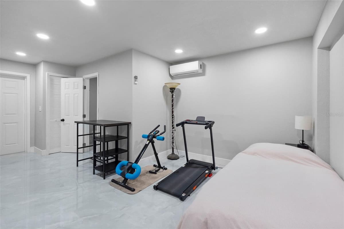 7032 MORNINGSTAR LANE — photo 46 of 87