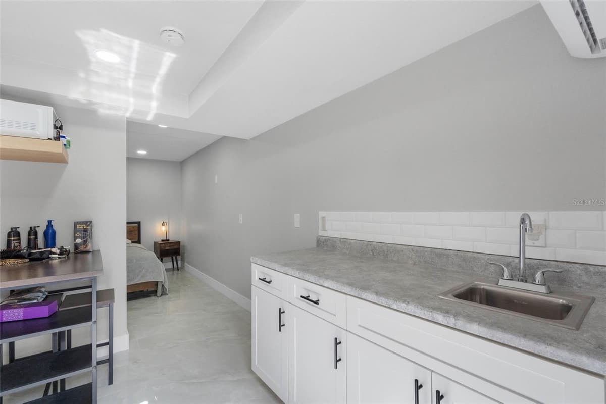 7032 MORNINGSTAR LANE — photo 39 of 87