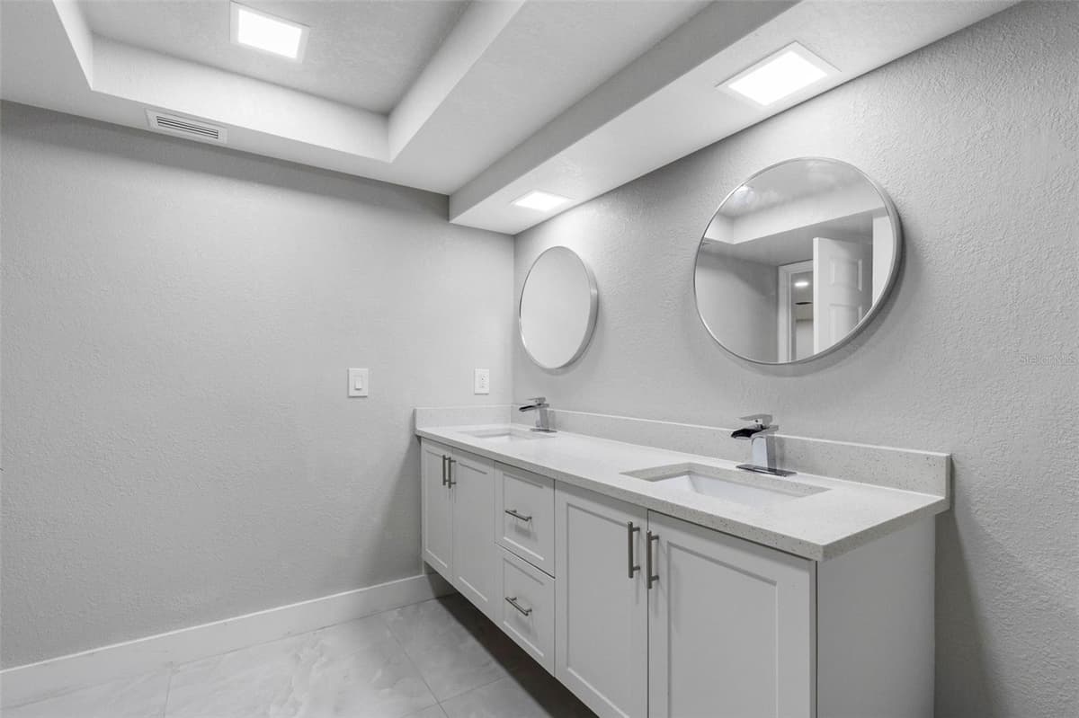 7032 MORNINGSTAR LANE — photo 33 of 87