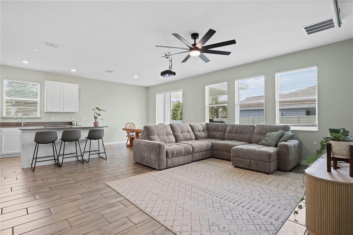 33571 SKY BLOSSOM CIRCLE — photo 15 of 54