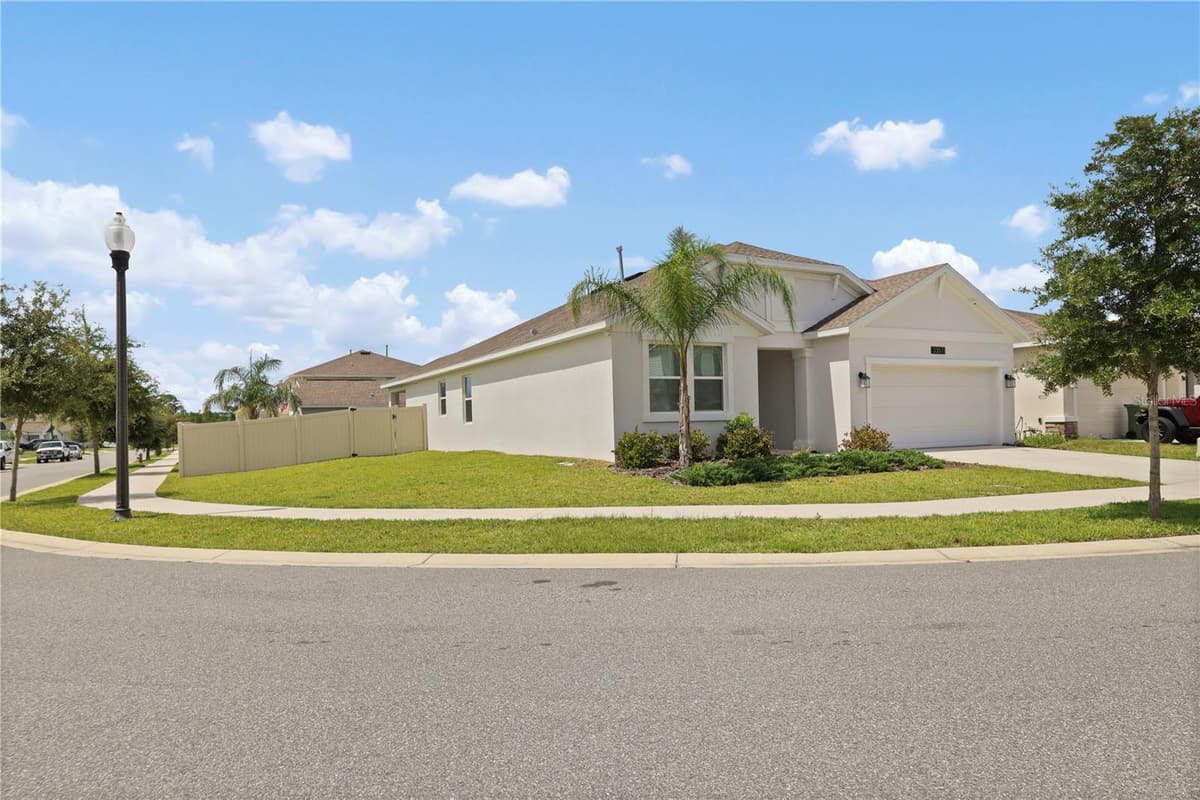 33571 SKY BLOSSOM CIRCLE — photo 8 of 54