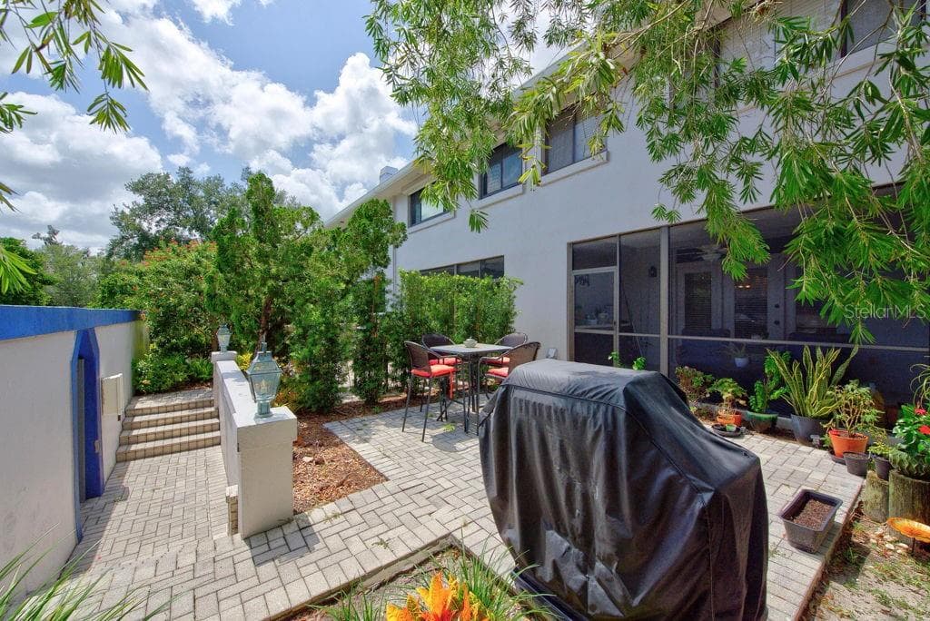 1672 WATERMARK CIRCLE — photo 3 of 66