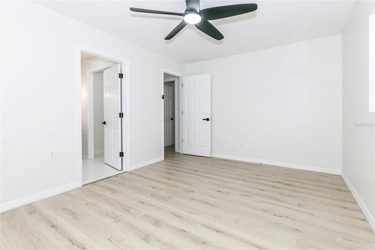 1842 PURITAN AVENUE — photo 19 of 28