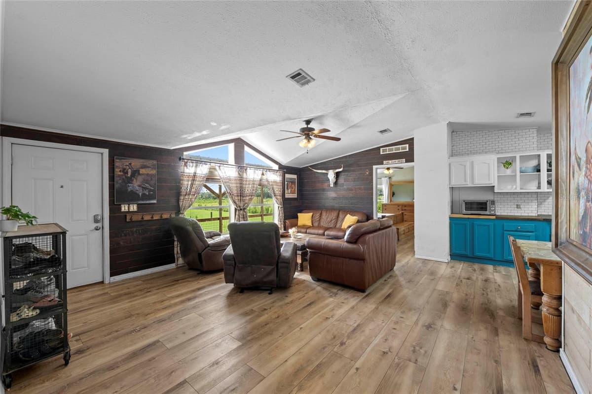 10066 MIZELL ROAD — photo 14 of 76