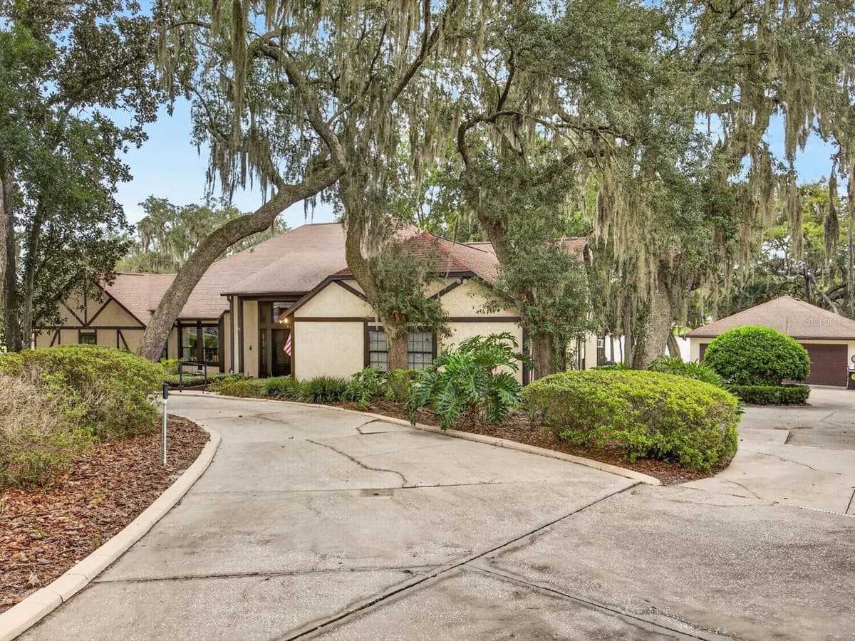 671 QUIETWATER COVE — photo 4 of 63