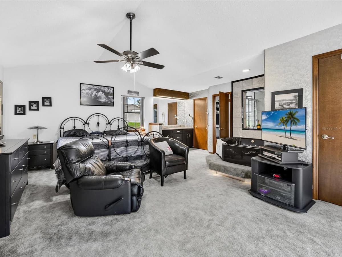671 QUIETWATER COVE — photo 14 of 63