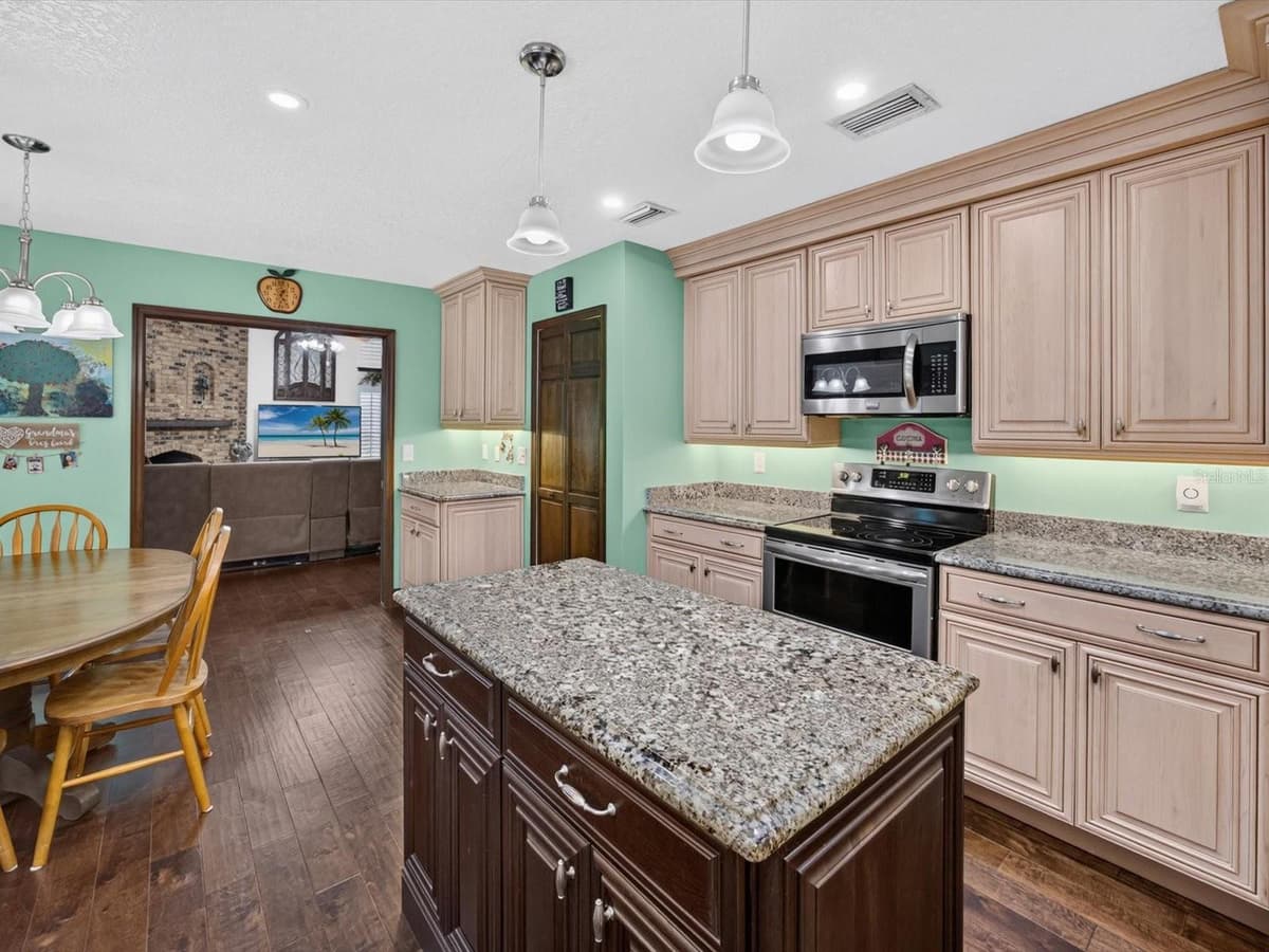 671 QUIETWATER COVE — photo 31 of 63