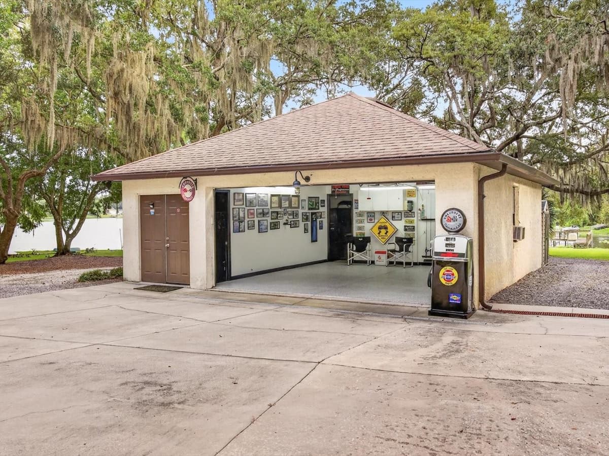671 QUIETWATER COVE — photo 56 of 63