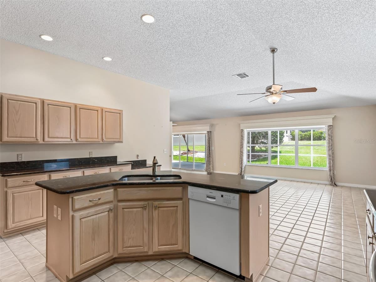 823 SAN SALVADOR DRIVE — photo 14 of 38