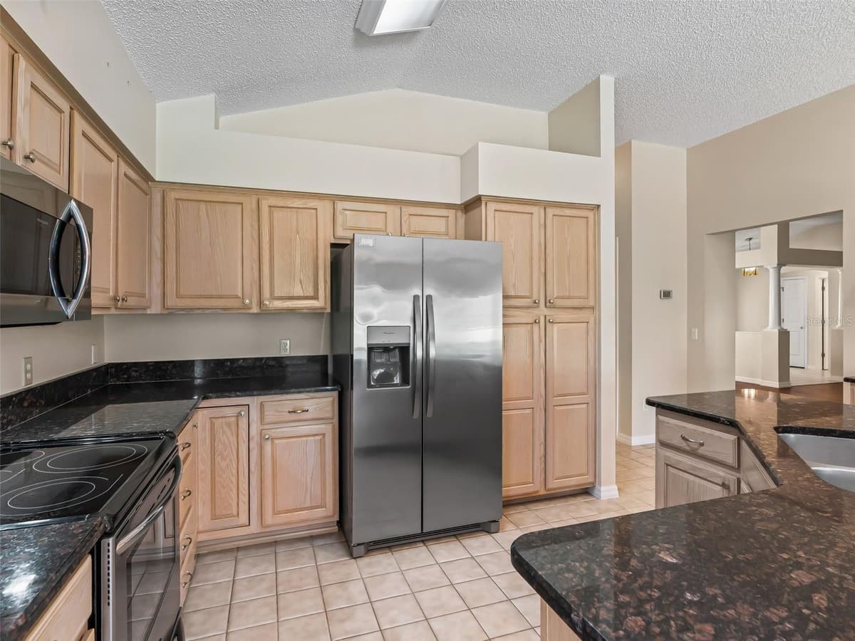823 SAN SALVADOR DRIVE — photo 13 of 38