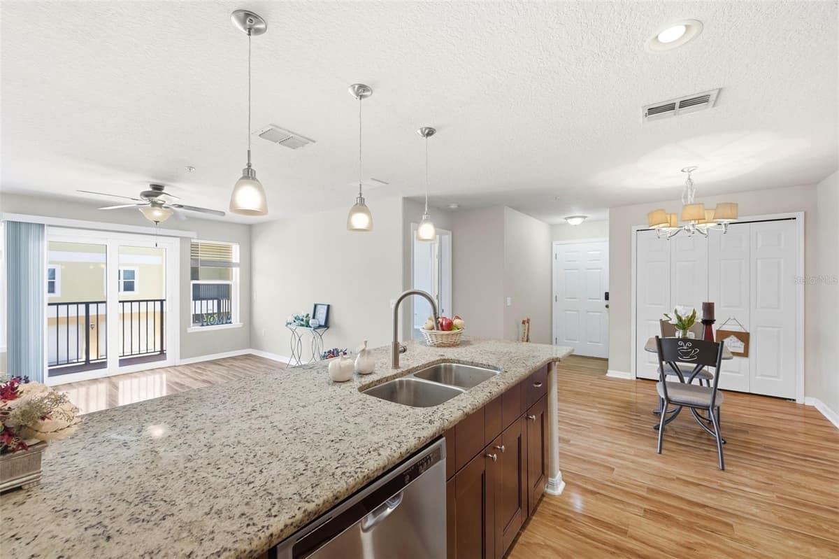 5064 ROYAL PALMS WAY — photo 15 of 89