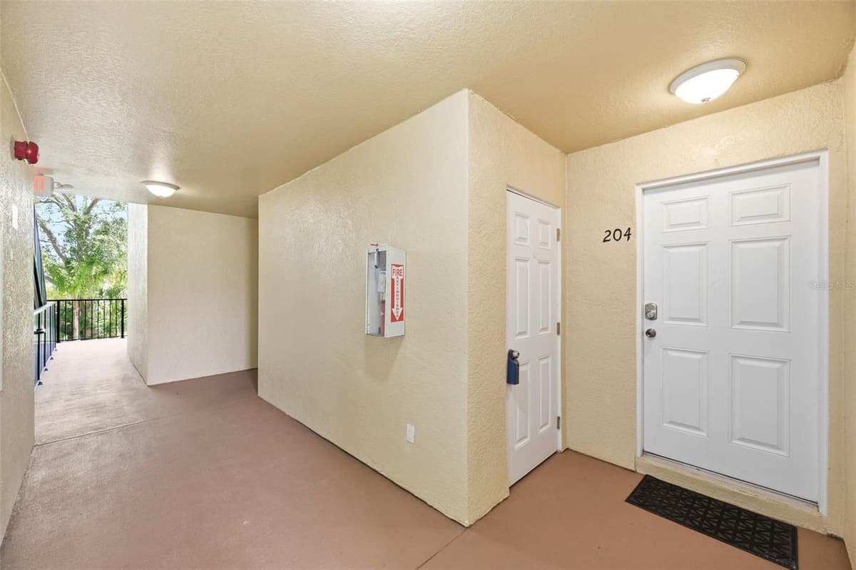 5064 ROYAL PALMS WAY — photo 6 of 89