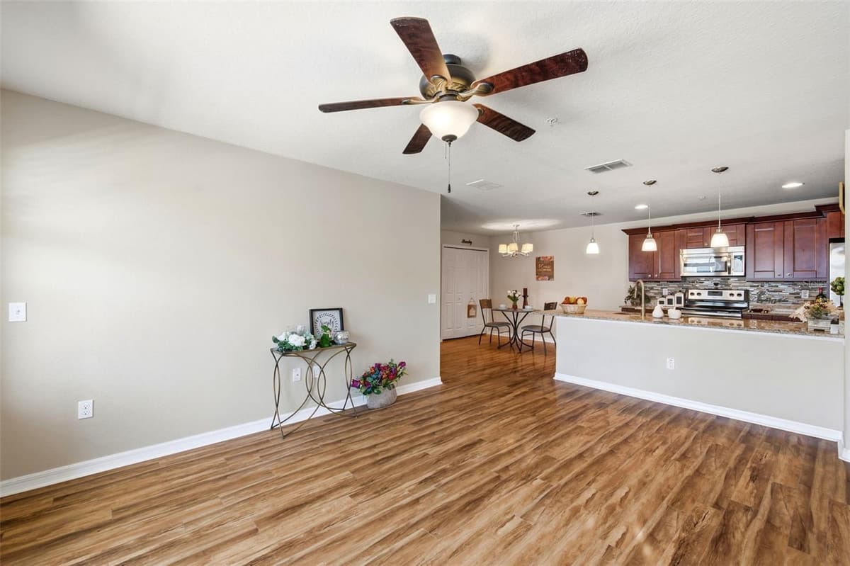 5064 ROYAL PALMS WAY — photo 20 of 89