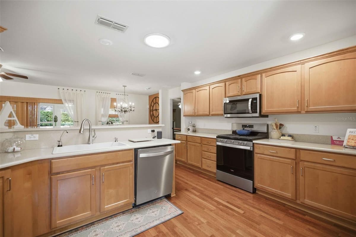 8309 79TH CIRCLE — photo 8 of 44