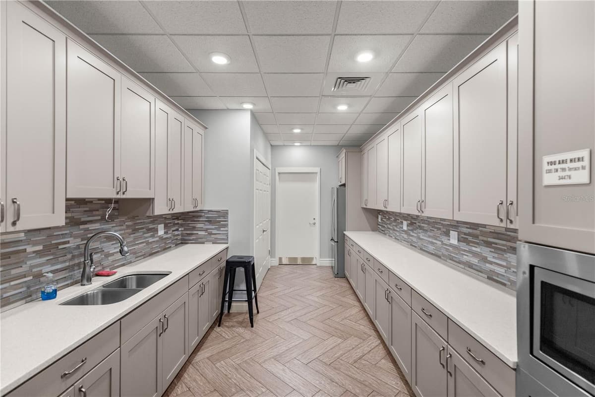 8309 79TH CIRCLE — photo 34 of 44