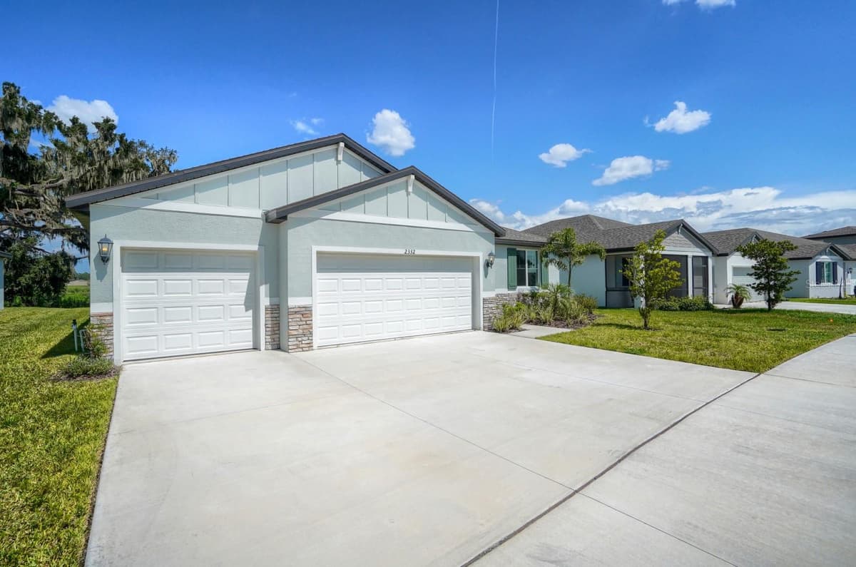 2332 CITRUS BLOOM DRIVE — photo 3 of 34