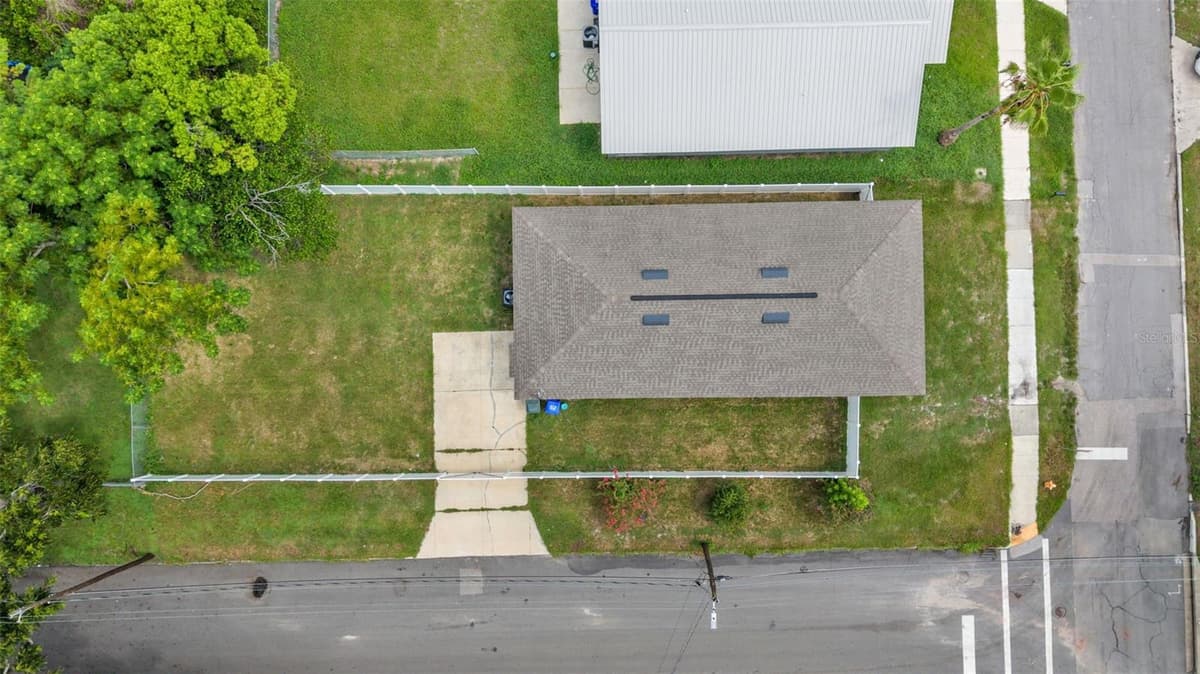 902 VERMONT AVENUE — photo 29 of 35