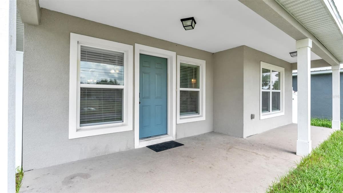 902 VERMONT AVENUE — photo 3 of 35